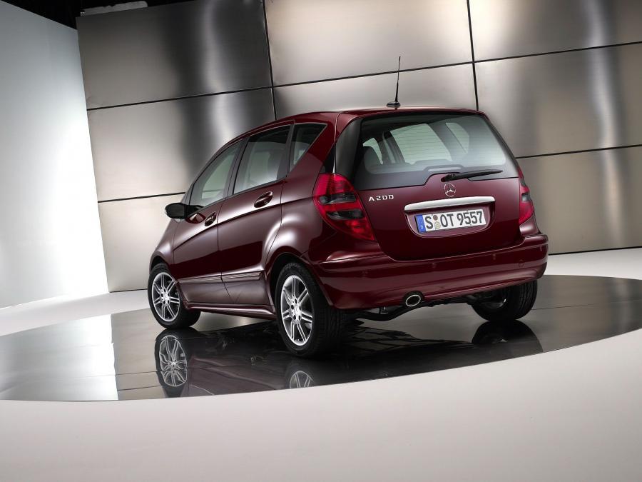  Mercedes-Benz A-Class 5-Door 2004 года  (фото 11 из 344)
